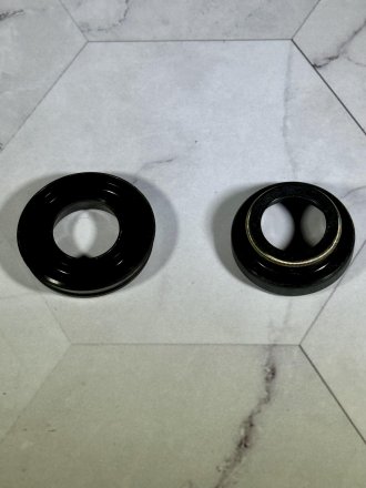 Oil/Dust Seal Set