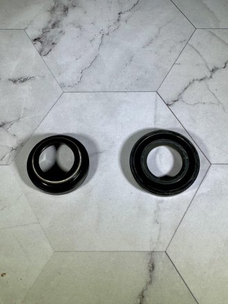 OIL/DUST SEAL SET, SHOWA 16MM