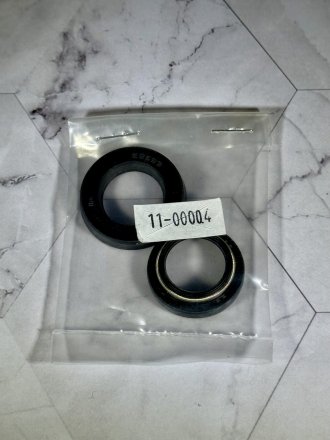 OIL/DUST SEAL SET, SHOWA 18MM
